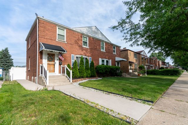 5129 S Menard Avenue, Chicago, IL 60638