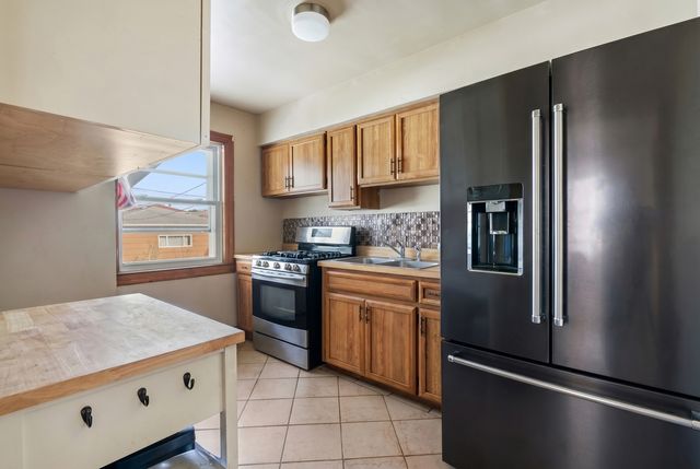 5129 S Menard Avenue, Chicago, IL 60638