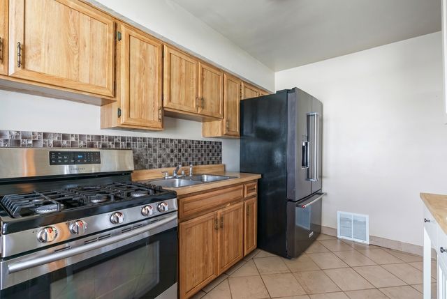 5129 S Menard Avenue, Chicago, IL 60638