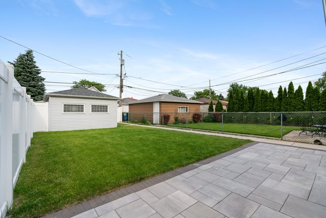 5129 S Menard Avenue, Chicago, IL 60638