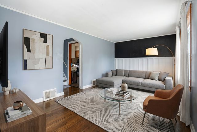 5129 S Menard Avenue, Chicago, IL 60638