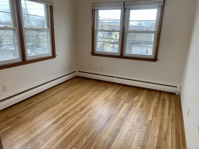 642 Beechmont Avenue, Bridgeport, CT 06606