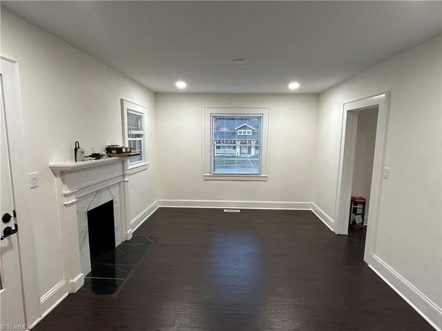 900 Gales Avenue, Winston-salem, NC 27103