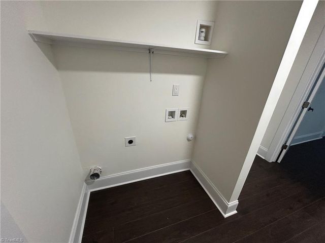 900 Gales Avenue, Winston-salem, NC 27103