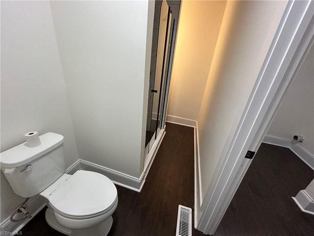 900 Gales Avenue, Winston-salem, NC 27103