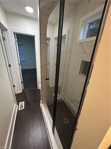 900 Gales Avenue, Winston-salem, NC 27103