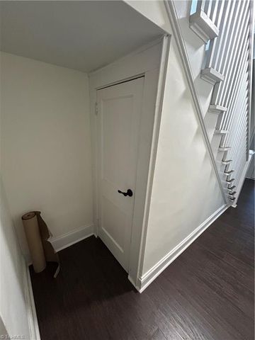 900 Gales Avenue, Winston-salem, NC 27103