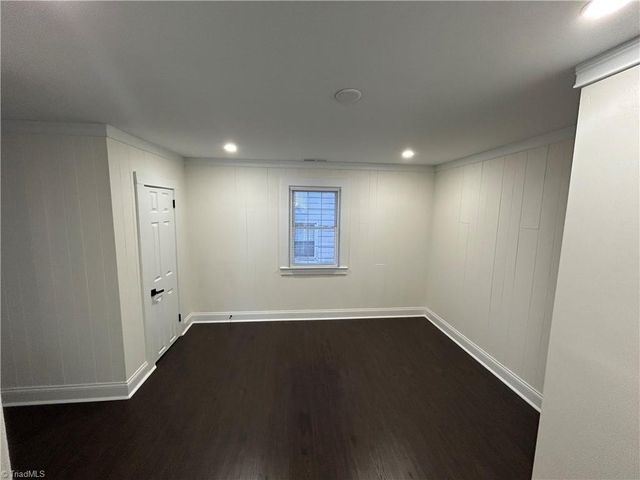 900 Gales Avenue, Winston-salem, NC 27103