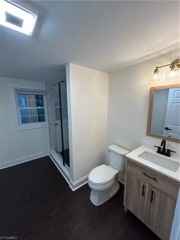 900 Gales Avenue, Winston-salem, NC 27103