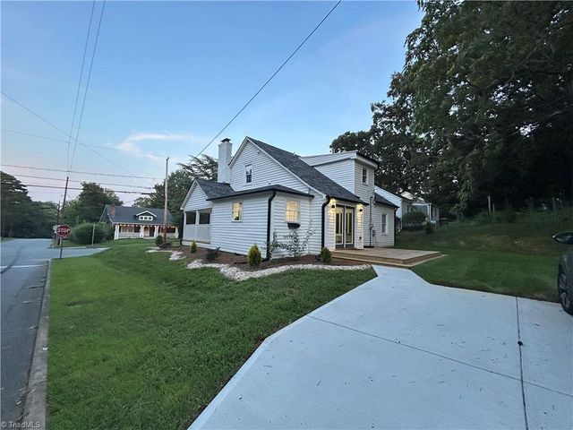 900 Gales Avenue, Winston-salem, NC 27103