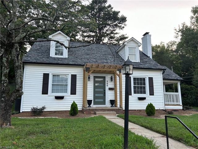900 Gales Avenue, Winston-salem, NC 27103