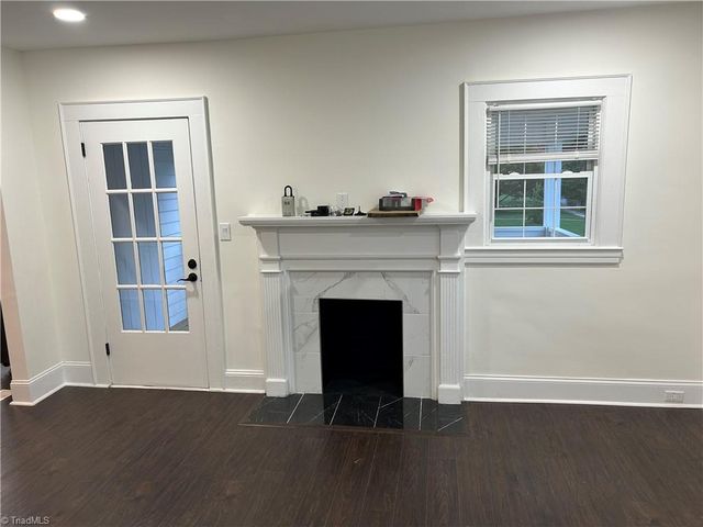 900 Gales Avenue, Winston-salem, NC 27103