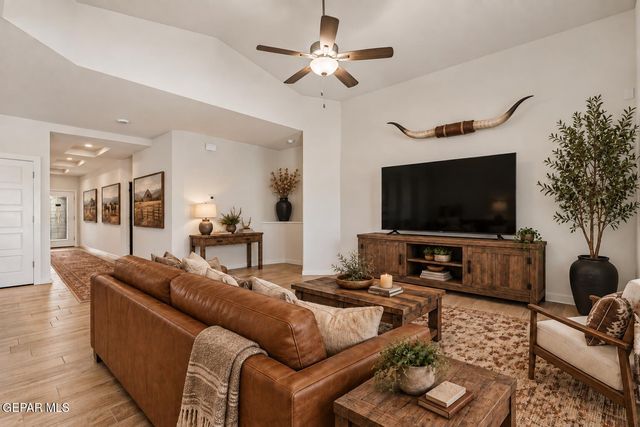 13749 Flora Vista Avenue, Horizon City, TX 79928