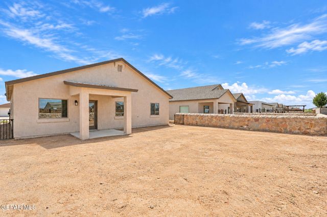 13749 Flora Vista Avenue, Horizon City, TX 79928