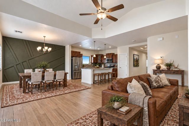 13749 Flora Vista Avenue, Horizon City, TX 79928