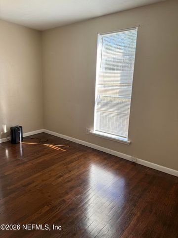 8515 MAPLE Street, Jacksonville, FL 32244