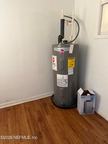 8515 MAPLE Street, Jacksonville, FL 32244