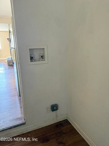 8515 MAPLE Street, Jacksonville, FL 32244