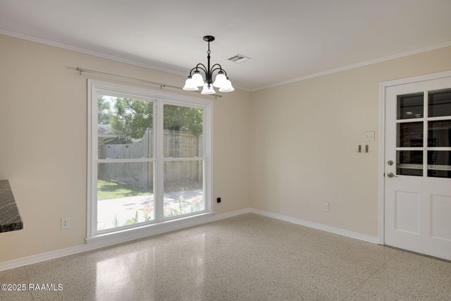 125 Nickerson Parkway, Lafayette, LA 70501