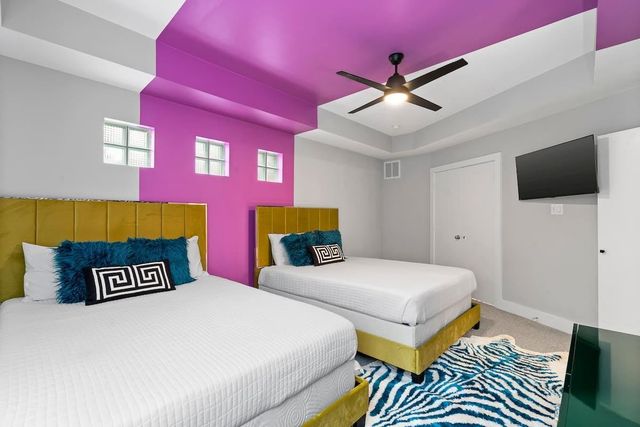 9716 Riddlewood Lane, Houston, TX 77025