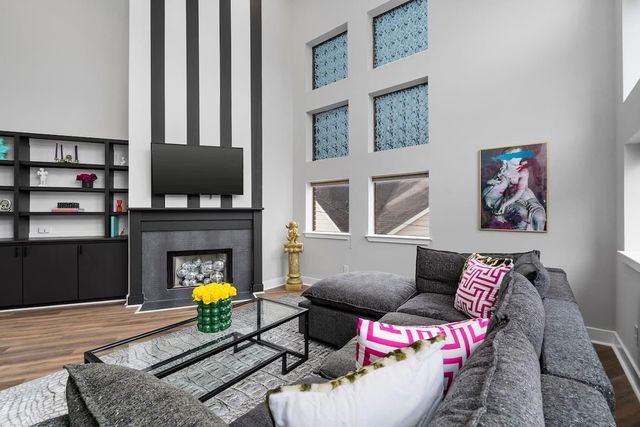 9716 Riddlewood Lane, Houston, TX 77025