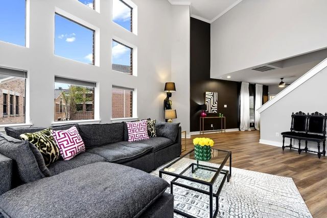 9716 Riddlewood Lane, Houston, TX 77025