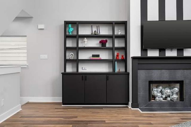 9716 Riddlewood Lane, Houston, TX 77025