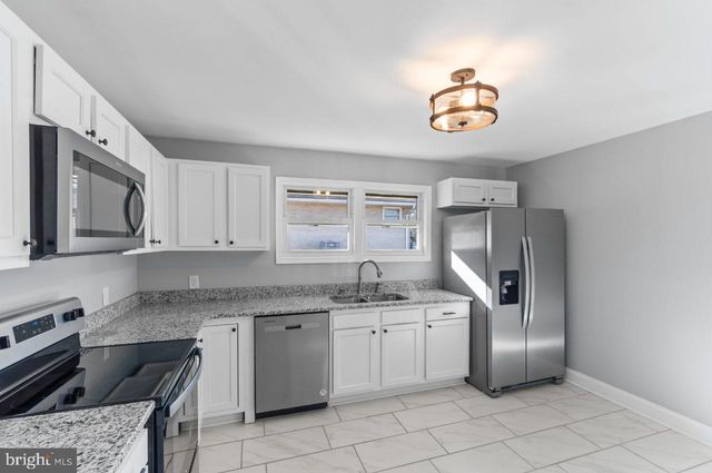 354 BERRY ST, Orange, VA 22960