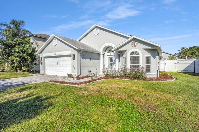225 LANCER OAK DRIVE, Apopka, FL 32712