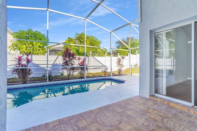 225 LANCER OAK DRIVE, Apopka, FL 32712