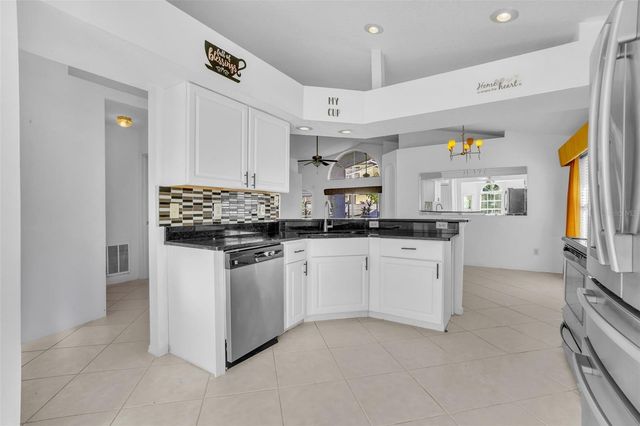 225 LANCER OAK DRIVE, Apopka, FL 32712