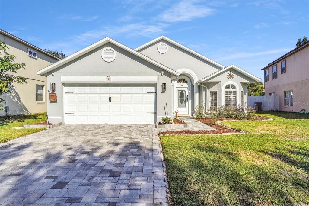 225 LANCER OAK DRIVE, Apopka, FL 32712