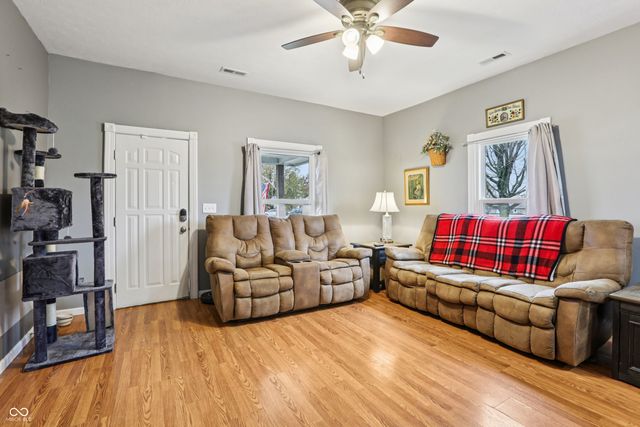 650 E Pearl Street, Whiteland, IN 46184