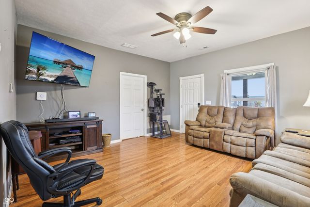 650 E Pearl Street, Whiteland, IN 46184