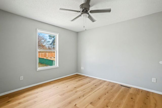 2004 S 14th Street, Ozark, MO 65721