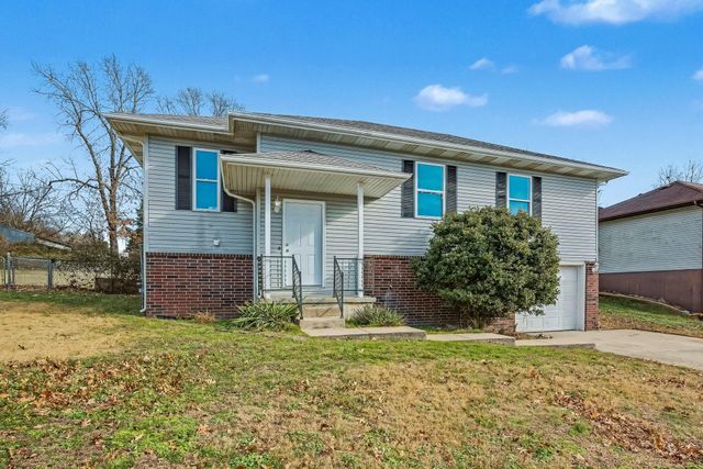 2004 S 14th Street, Ozark, MO 65721