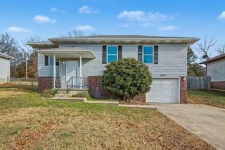 2004 S 14th Street, Ozark, MO 65721