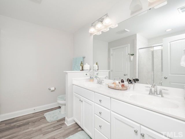 560 Barneswyck Drive, Fuquay Varina, NC 27526