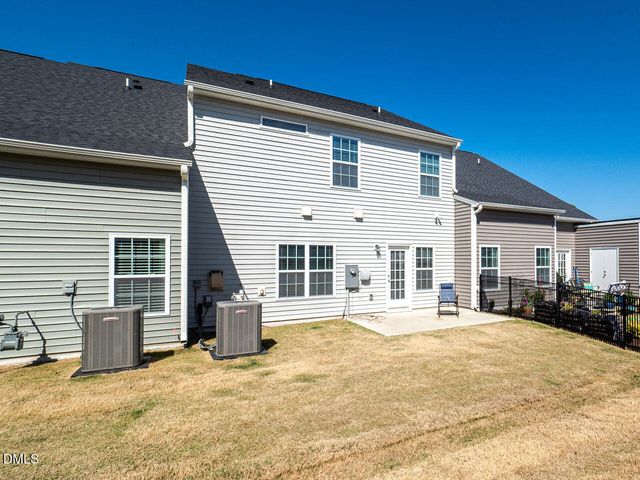560 Barneswyck Drive, Fuquay Varina, NC 27526