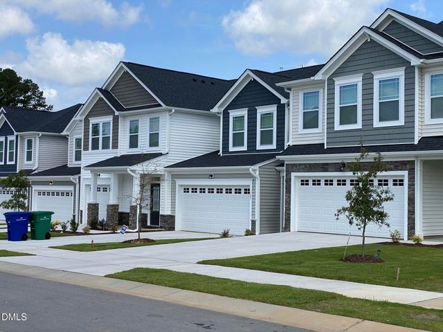560 Barneswyck Drive, Fuquay Varina, NC 27526