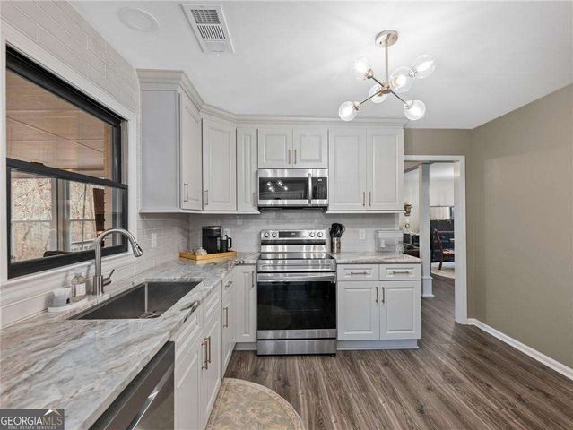 7328 Ivy Circle, Murrayville, GA 30564