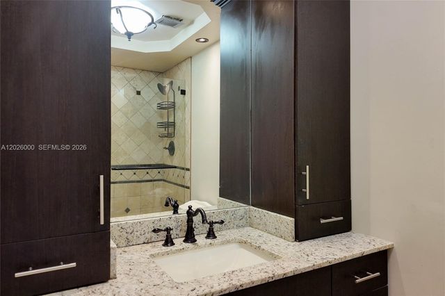 1965 S Ocean Dr 9L, Hallandale Beach, FL 33009