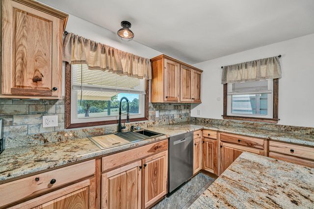 1084 Altice RD, Moneta, VA 24121