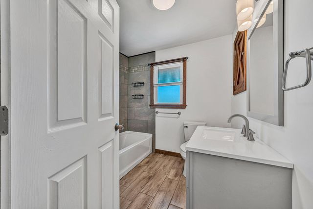 1084 Altice RD, Moneta, VA 24121