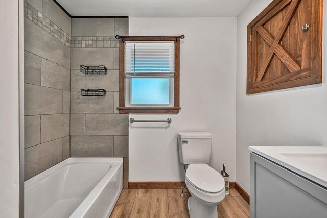 1084 Altice RD, Moneta, VA 24121