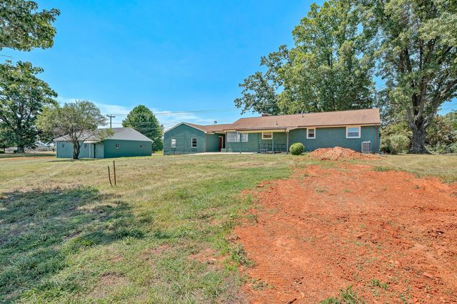 1084 Altice RD, Moneta, VA 24121