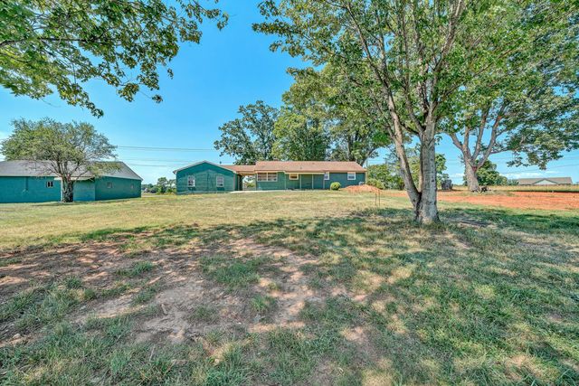 1084 Altice RD, Moneta, VA 24121