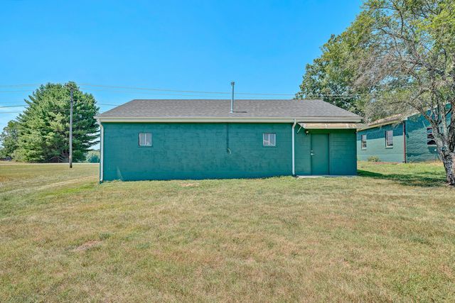 1084 Altice RD, Moneta, VA 24121