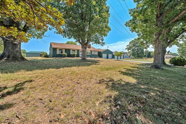 1084 Altice RD, Moneta, VA 24121