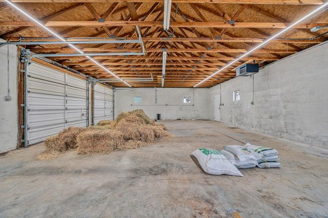 1084 Altice RD, Moneta, VA 24121